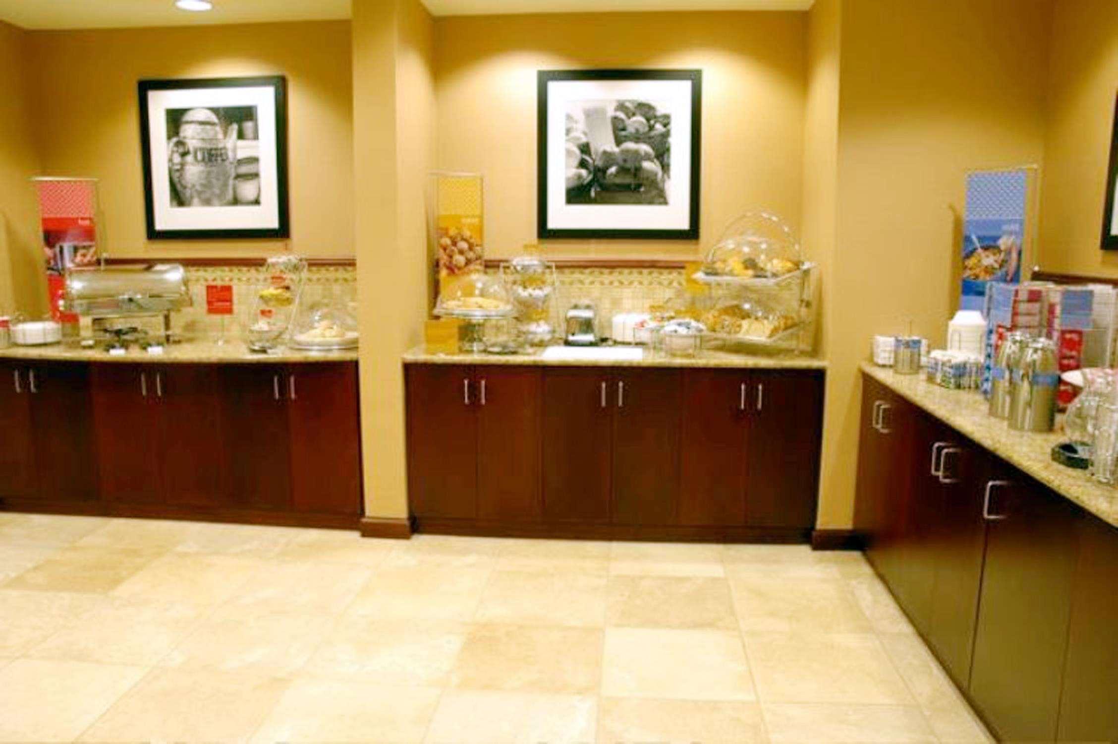 Hampton Inn Calera Restaurant bilde