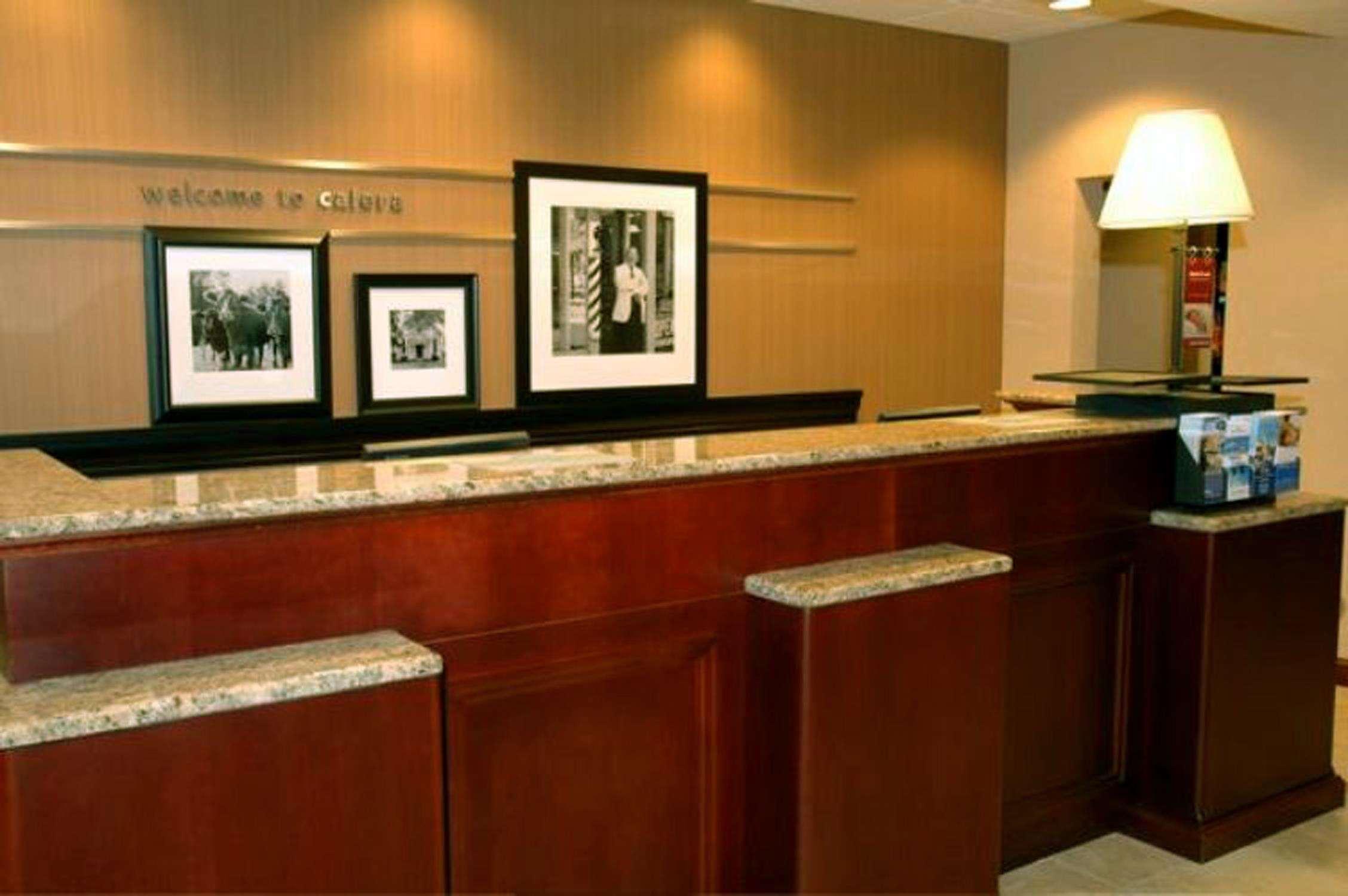Hampton Inn Calera Interiør bilde